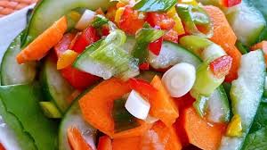 Salad (onions, cucumber, carrots)